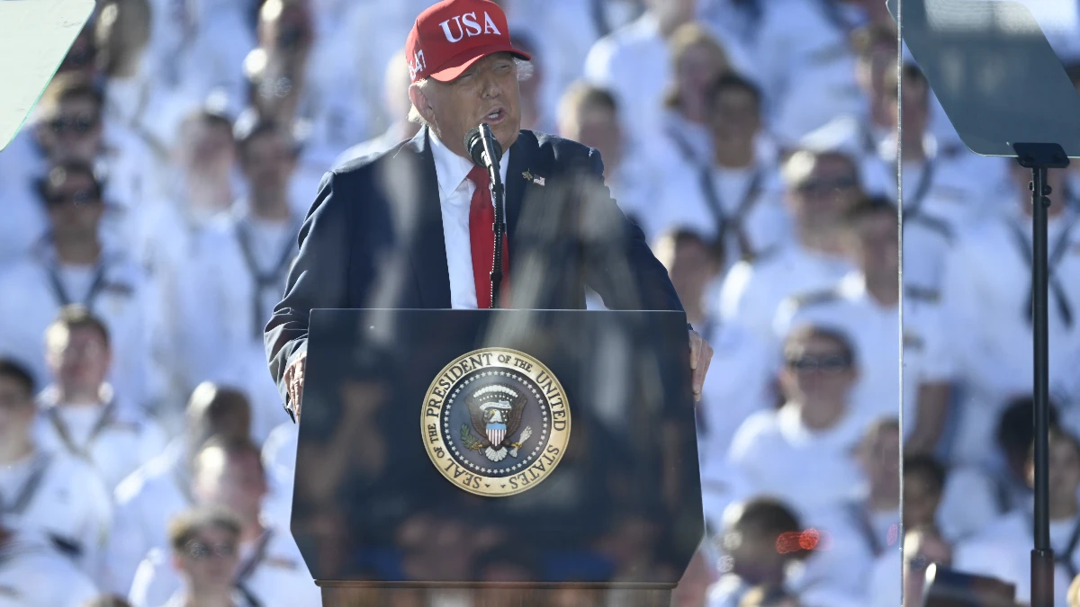 Trump İngiltere'yi uyardı: 'Norve&ccedil; servet kazanıyor, kuzeydeki petrol&uuml; kullanın'