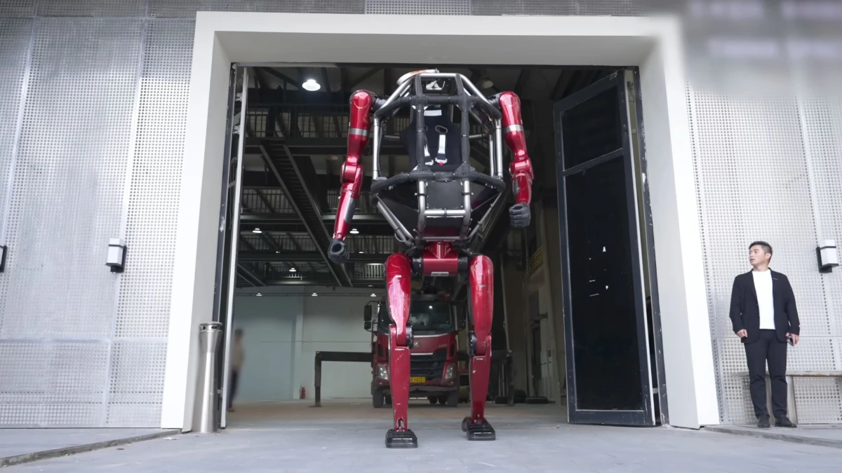 D&uuml;nyanın ilk isteğe bağlı insanlı robotu seri &uuml;retime hazır: Unitree GD01