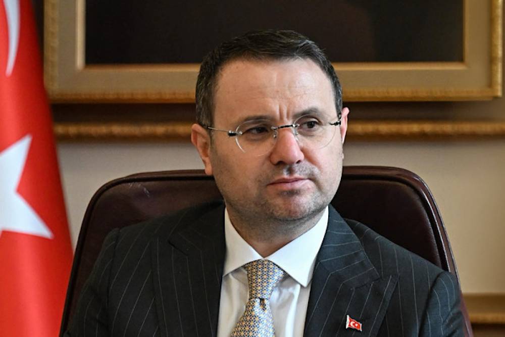 G&uuml;rlek: T&uuml;rk adaletinden kurtulacağını d&uuml;ş&uuml;nenlerin peşini bırakmıyoruz