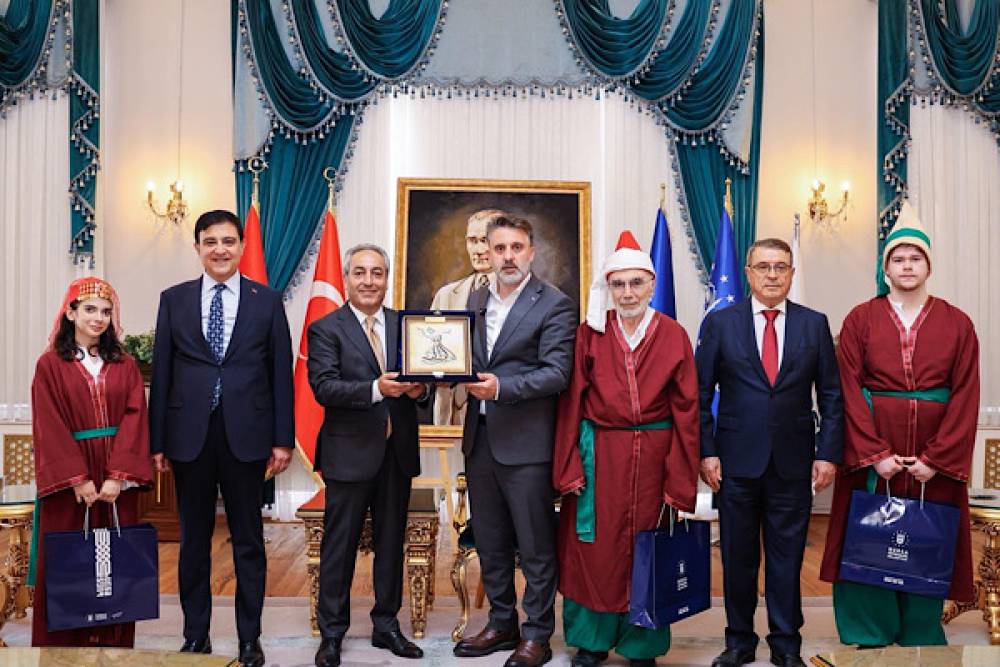 Bursa&rsquo;da Ahilik Haftası kapsamında yılın ahisi, kalfası ve &ccedil;ırağı bir araya geldi