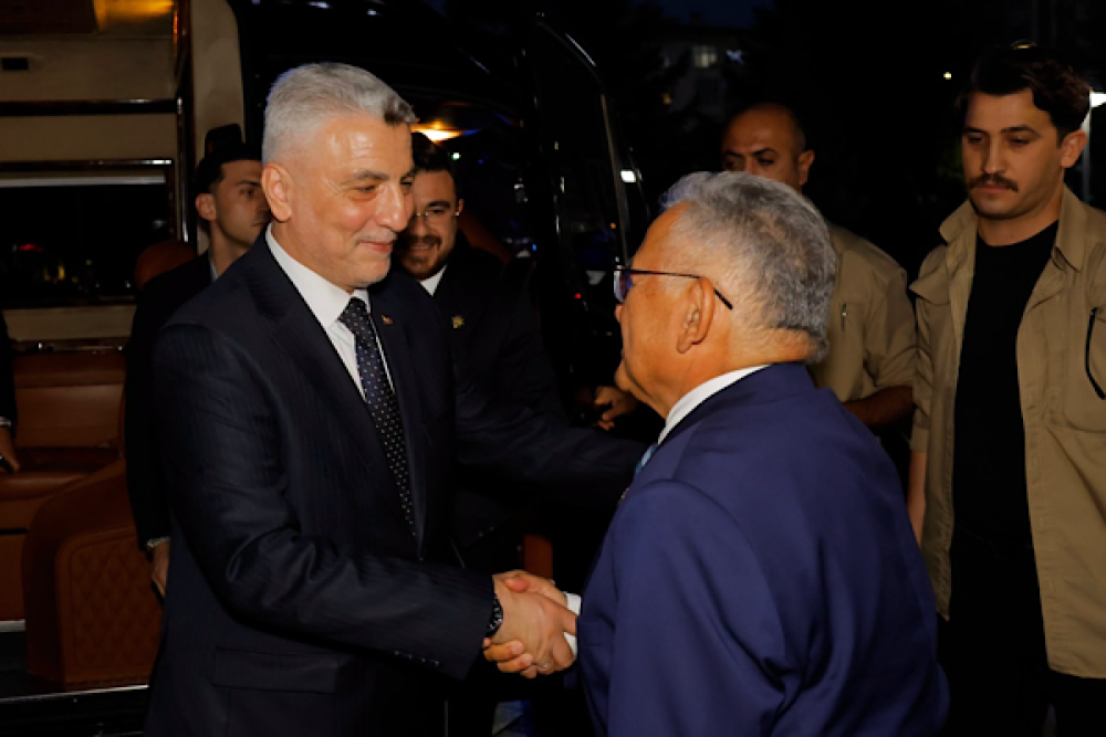 Bakan Bolat, Başkan B&uuml;y&uuml;kkılı&ccedil;&rsquo;ı ziyaret etti