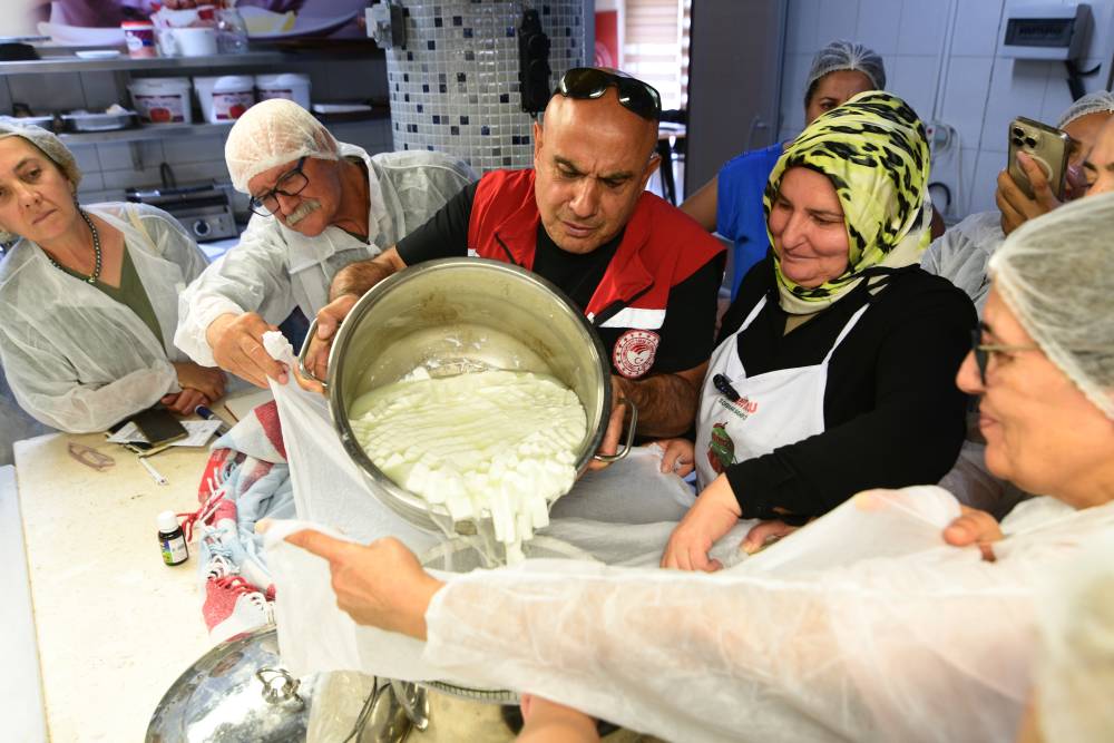 Bornova’da Kış Mutfağı Atölyeleri düzenlendi