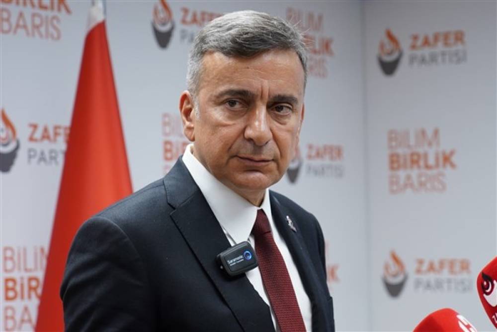 Karamahmutoğlu: Türklüğün kazanımları kelime oyunlarıyla elde edilmiş kazanımlar değildir