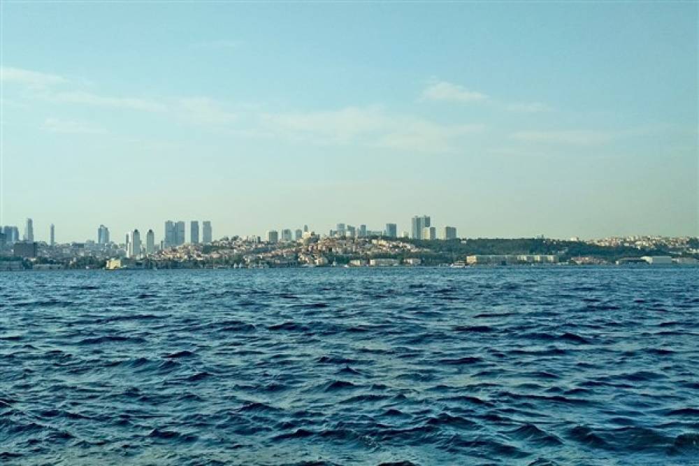 İstanbul Boğazı gemi trafiği çift yönde ve geçici olarak askıya alındı