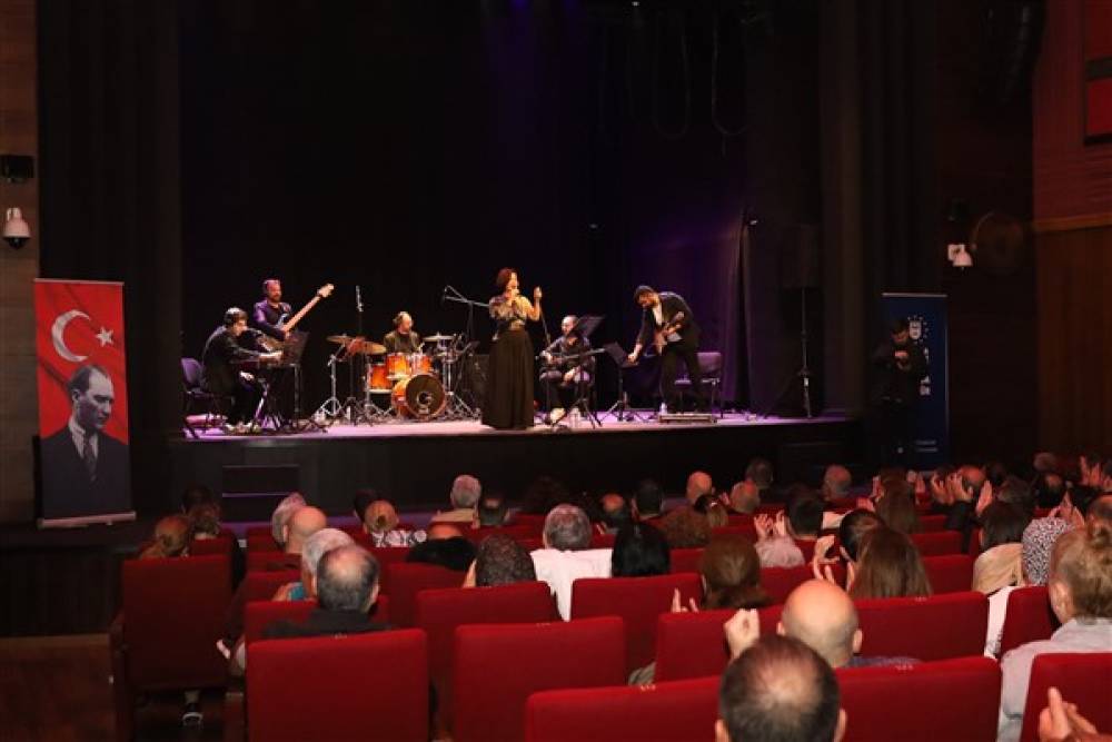 ‘Uludağ’ın Eteğinde Konserler’ projesinin ilk konuğu Feryal Öney oldu