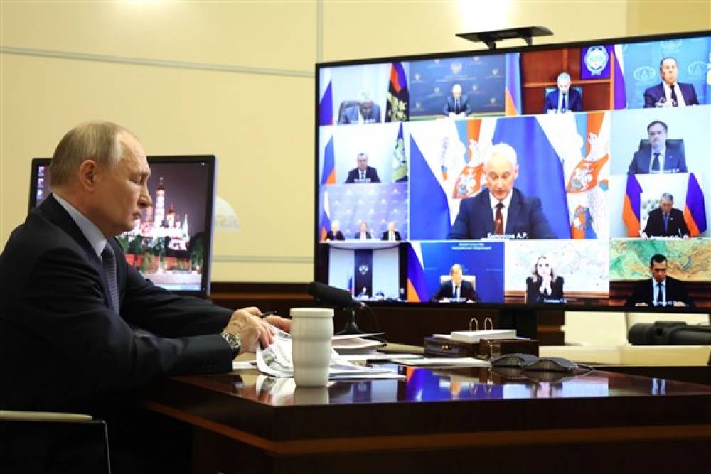 Putin: 2025, Rusya'da Anavatan Savunucusu Yılı ilan edildi