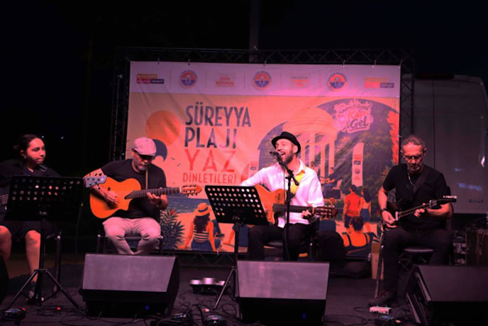 S&uuml;reyya Plajı Yaz Dinletileri devam ediyor