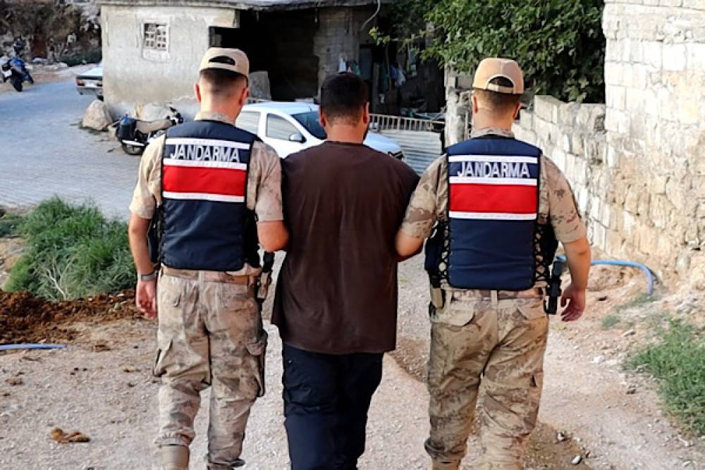 Şanlıurfa&rsquo;da 9 yıl 2 ay hapis cezası bulunan h&uuml;k&uuml;ml&uuml; yakalandı