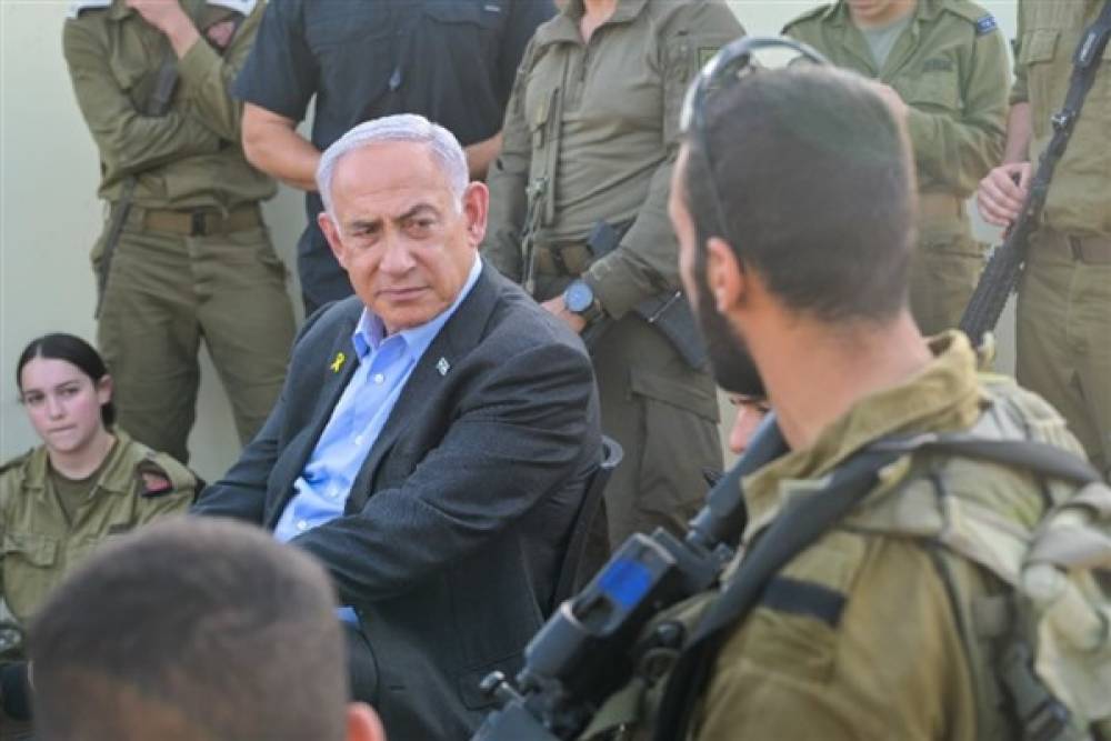 Netanyahu, IDF Golani Tugayı Eğitim Üssü'nü ziyaret etti