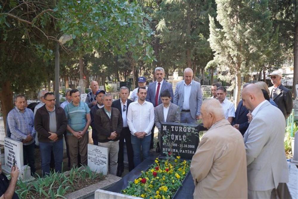 Başkan Aydın, Turgut Ünlü’nün vefatının 16. Yılında anma törenlerine katıldı