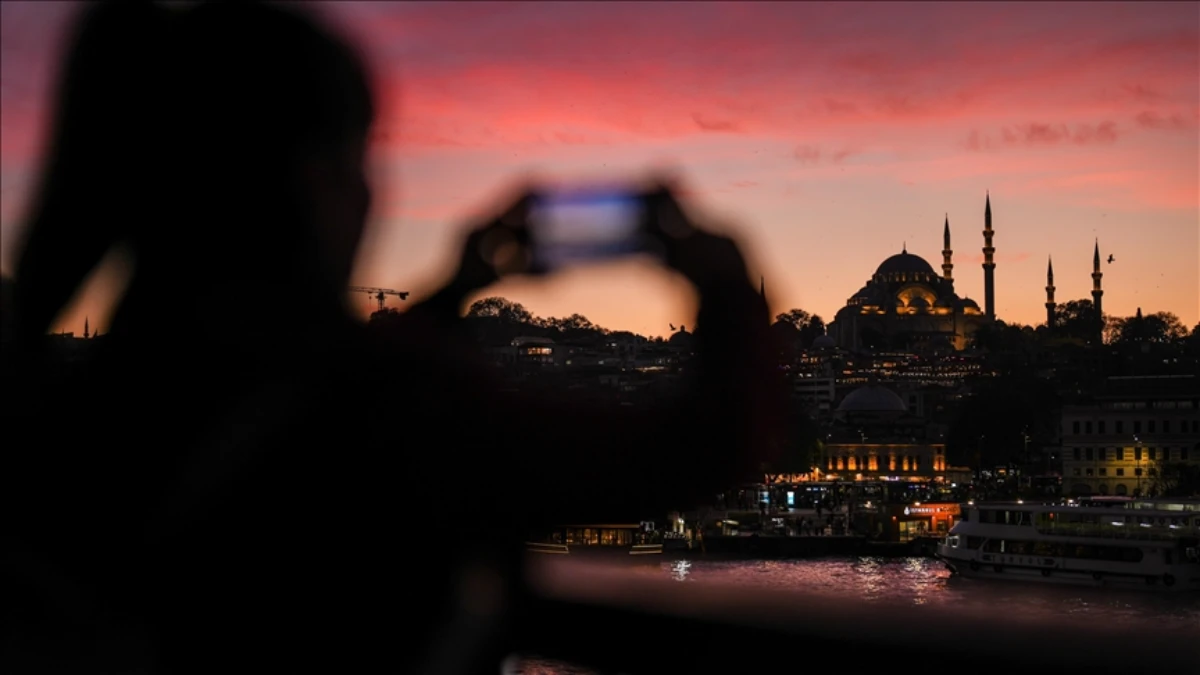 2026 KADİR GECESİ BUG&Uuml;N M&Uuml;?| Diyanet&rsquo;e g&ouml;re Kadir Gecesi&rsquo;nin anlamı ve &ouml;nemi