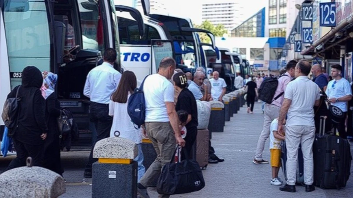 Bayram tatili otob&uuml;s firmalarına nefes aldıracak: Ek seferler satışta