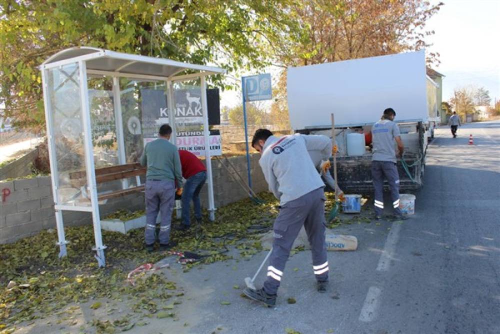 Elmalı'ya ihtiyaca göre yeni otobüs durakları yapıldı