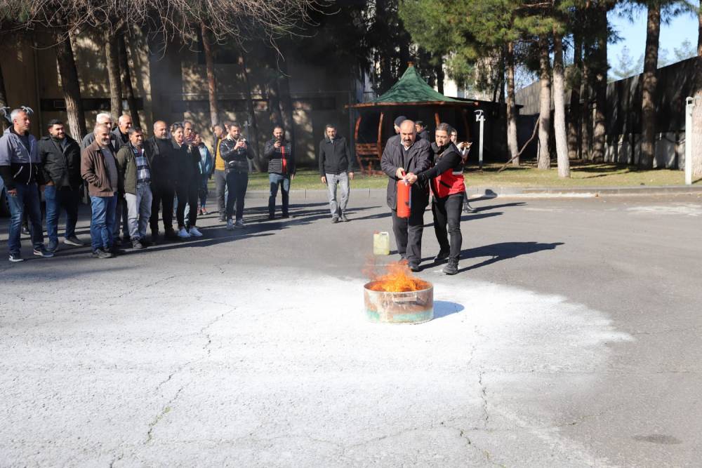 Diyarbakır Büyükşehir Belediyesi personellerine acil durum eğitimi