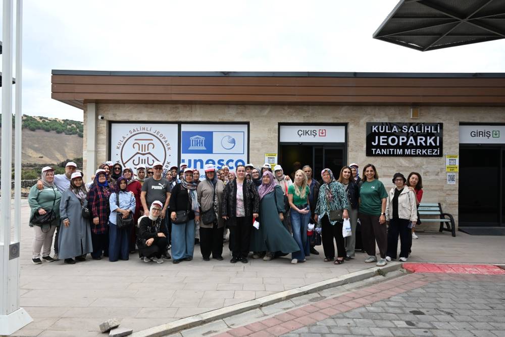 Avrupa Hareketlilik Haftası kapsamında Kula&rsquo;da y&uuml;r&uuml;y&uuml;ş ve keşif etkinliği d&uuml;zenlendi
