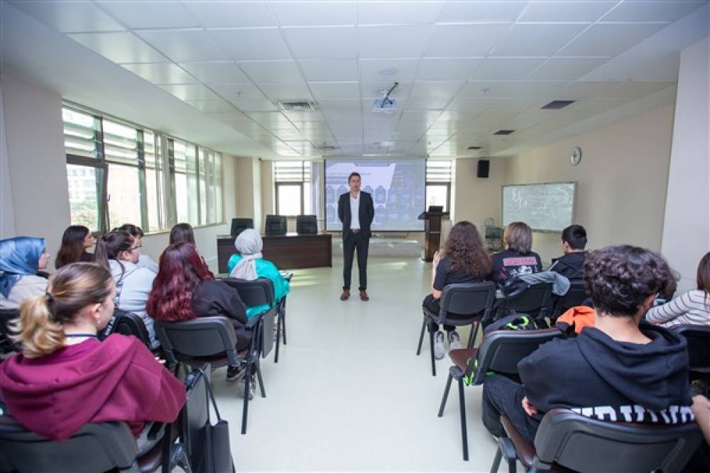 Bursa Büyükşehir, stajyerlere oryantasyon eğitimi verdi