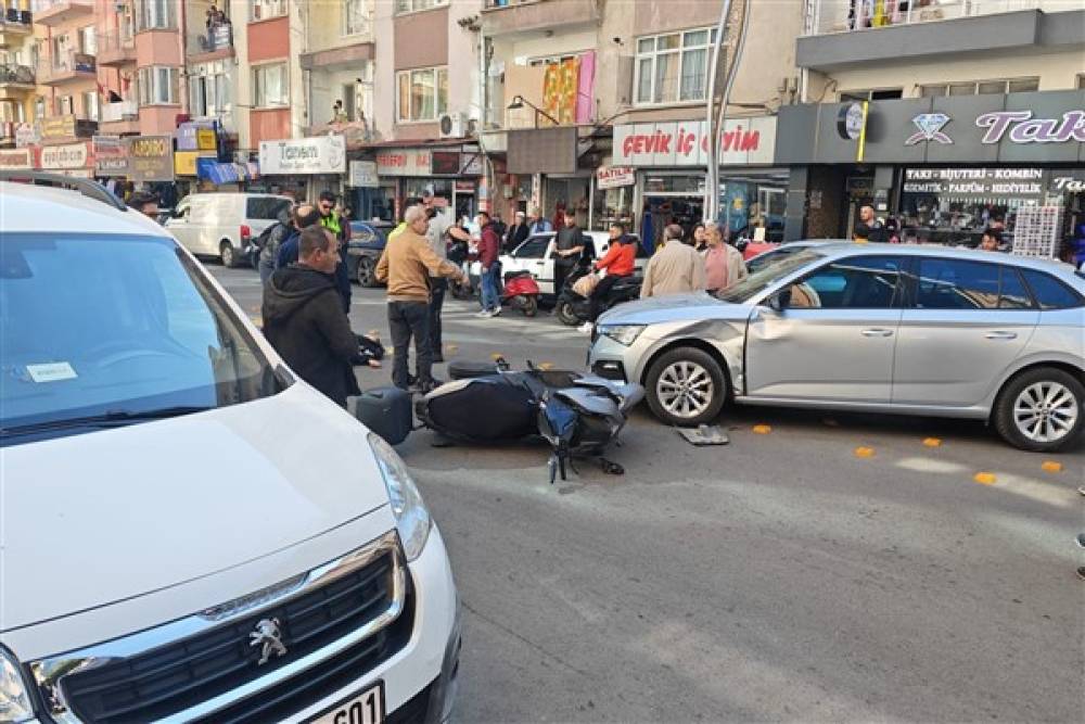 Afyonkarahisar'da trafik kazası: 2 kişi yaralandı