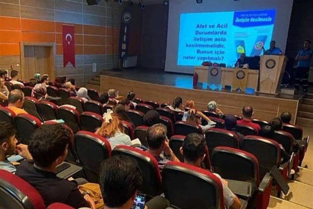 Dicle Üniversitesi'nde Afet Farkındalık Eğitimleri başladı