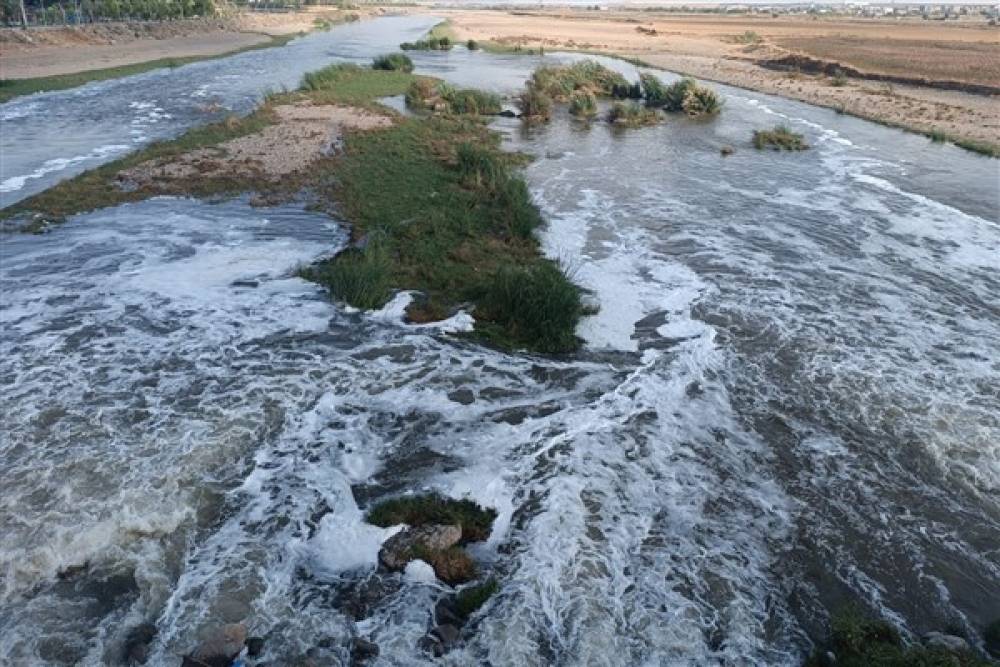 Diyarbakır Büyükşehir Belediyesi ekipleri, Dicle Nehri üzerinde inceleme yaptı