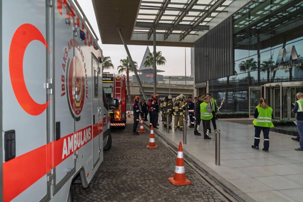 İzmir’in gökdelenler bölgesinde yangın tatbikatı