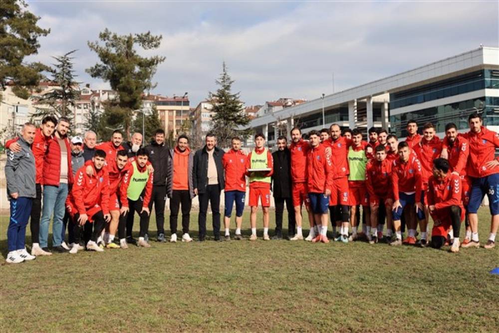 Başkan Çetinkaya’dan Karabük İdmanyurdu’na ziyaret