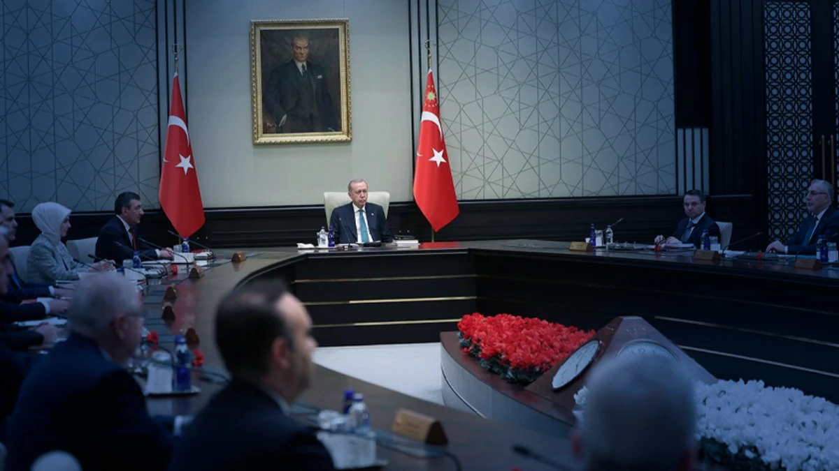 Kabine toplanıyor: Orta Doğu'daki gelişmeler, ekonomi ve g&uuml;venlik konuları masada