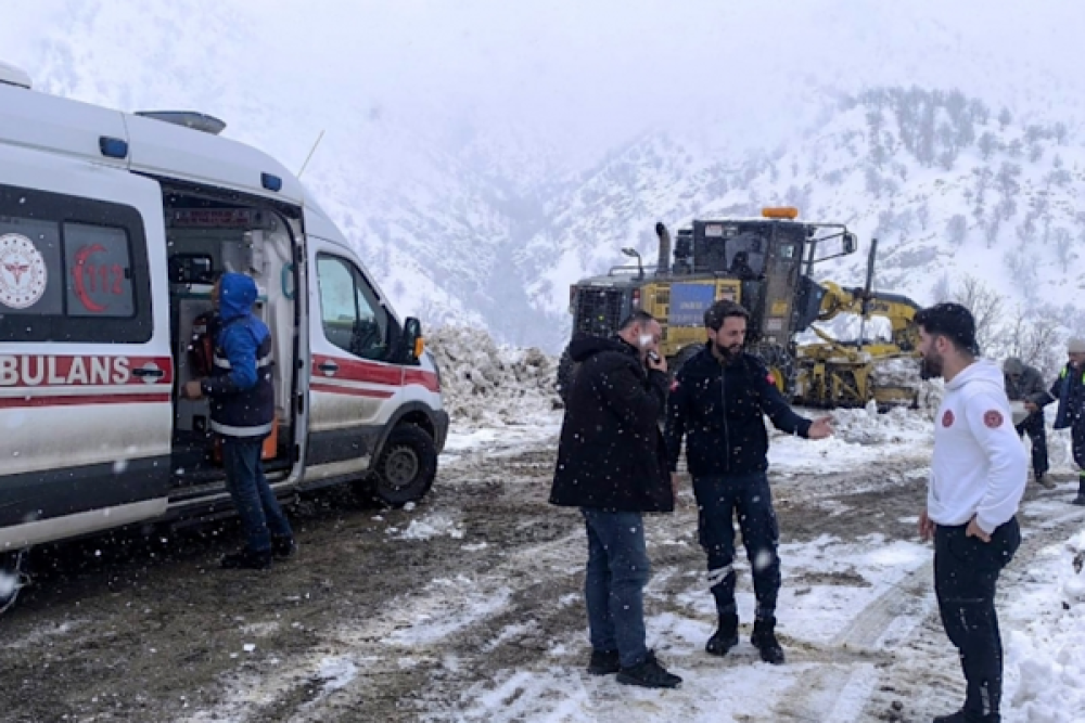 Diyarbakır'da 300 kilometrelik kırsal yol ulaşıma a&ccedil;ıldı