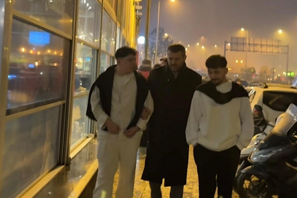  Başkan &Ccedil;etinkaya vatandaşlarla g&ouml;r&uuml;şt&uuml;