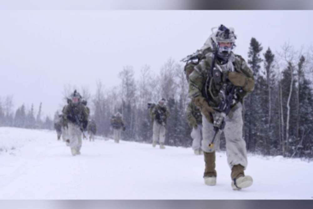 Trump aktif g&ouml;revdeki askerlere Minnesota'ya konuşlandırılmaya hazırlanmaları emrini verdi
