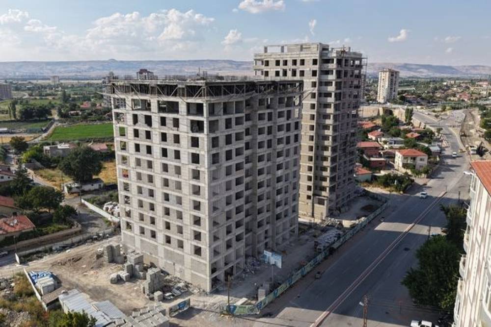 Alsancak&rsquo;ta kentsel d&ouml;n&uuml;ş&uuml;mde ilk etap y&uuml;zde 60&rsquo;a ulaştı