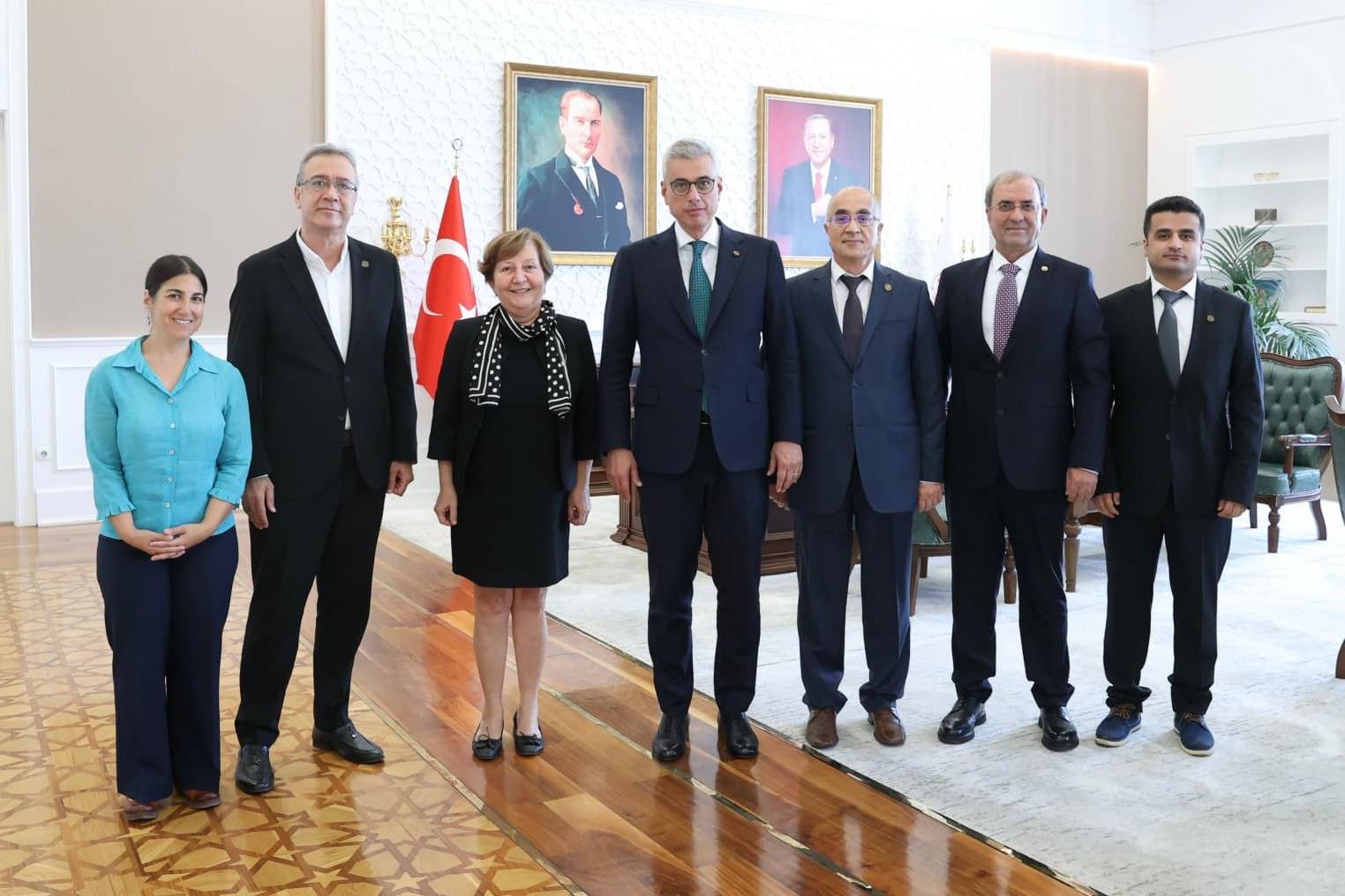 Hekimler Talep ve Sorunlarını Bakan Memişoğlu&rsquo;na Sundu