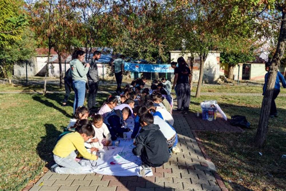 Lice'de çocuklar için müzik ve resim atölyesi etkinliği düzenlendi