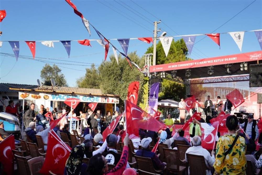 Cumhuriyet coşkusu Urla’da yaşanıyor