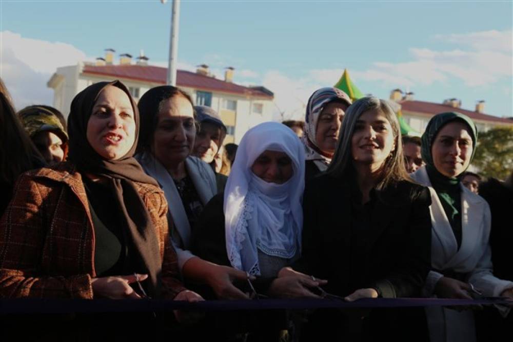 Tuşba Belediyesi Hebun Kadın Danışma Merkezi açıldı 