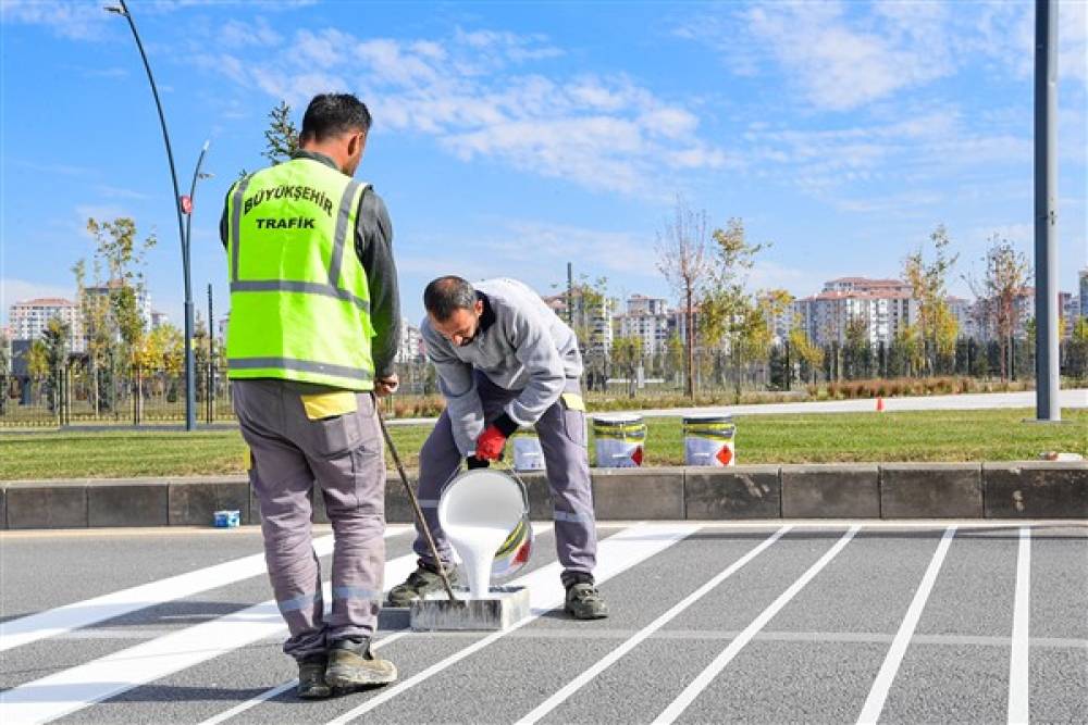 Malatya'da trafik güvenliği için 920 bin metre yol çizgi çalışması yapıldı