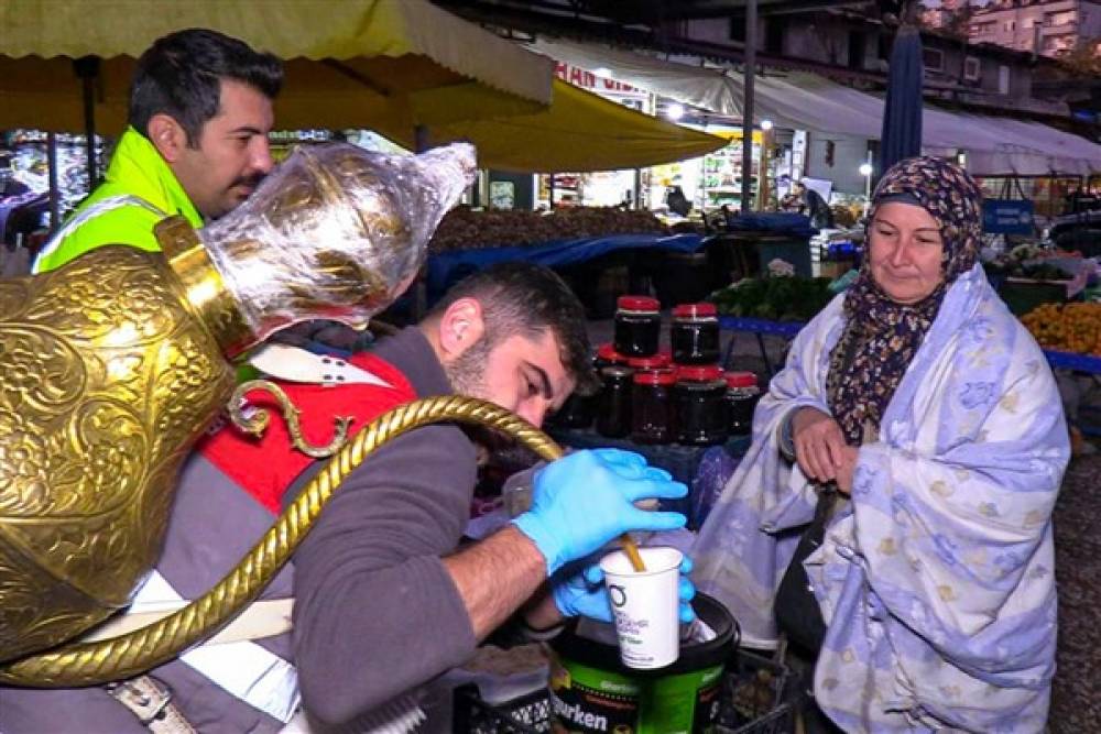 Ordu Büyükşehir'den Çarşamba Pazarı esnafına çorba ikramı