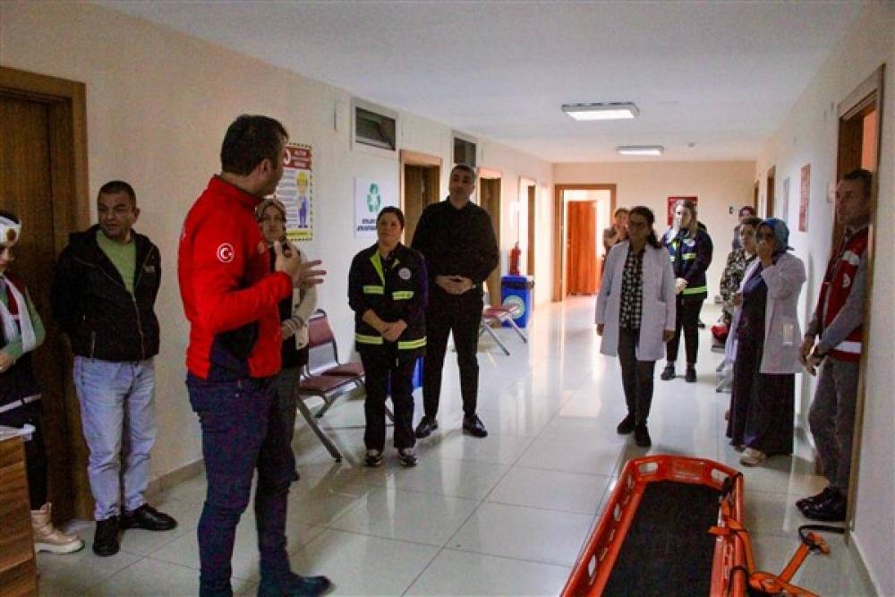 Giresun belediye binasında deprem ve yangın tatbikatı yapıldı