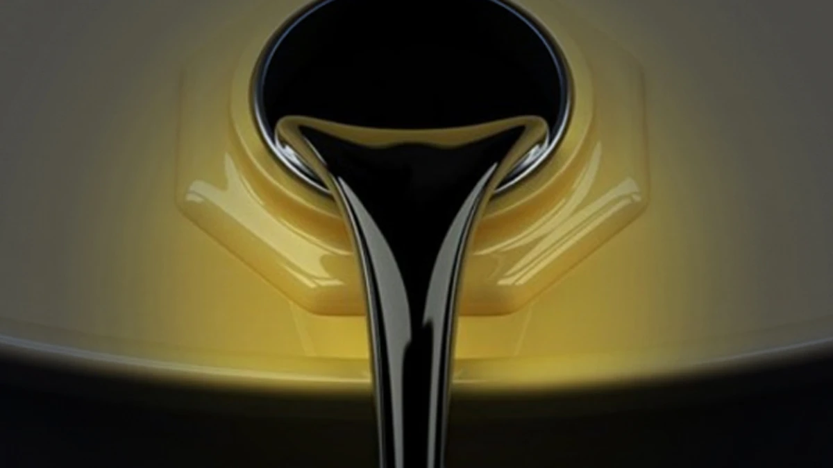 Petrol hafif geriledi: Ateşkes umutları y&uuml;kseliş ivmesini kırdı