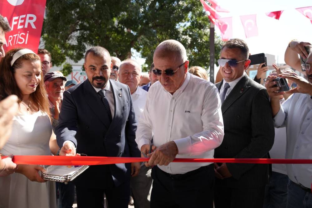 &Ouml;zdağ, Zafer Partisi G&ouml;lbaşı İl&ccedil;e Başkanlığı&rsquo;nın a&ccedil;ılışını ger&ccedil;ekleştirdi