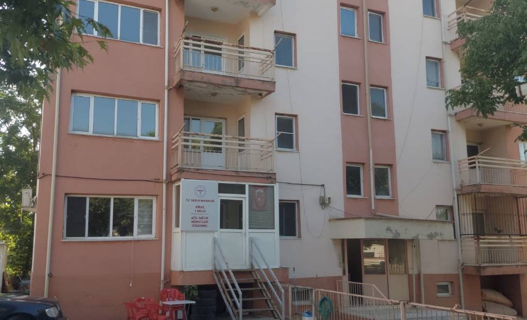 Kiraz Devlet Hastanesi Lojmanı Boşaltıldı: Aynı Binadaki 112 İstasyonu Neden Faaliyette?