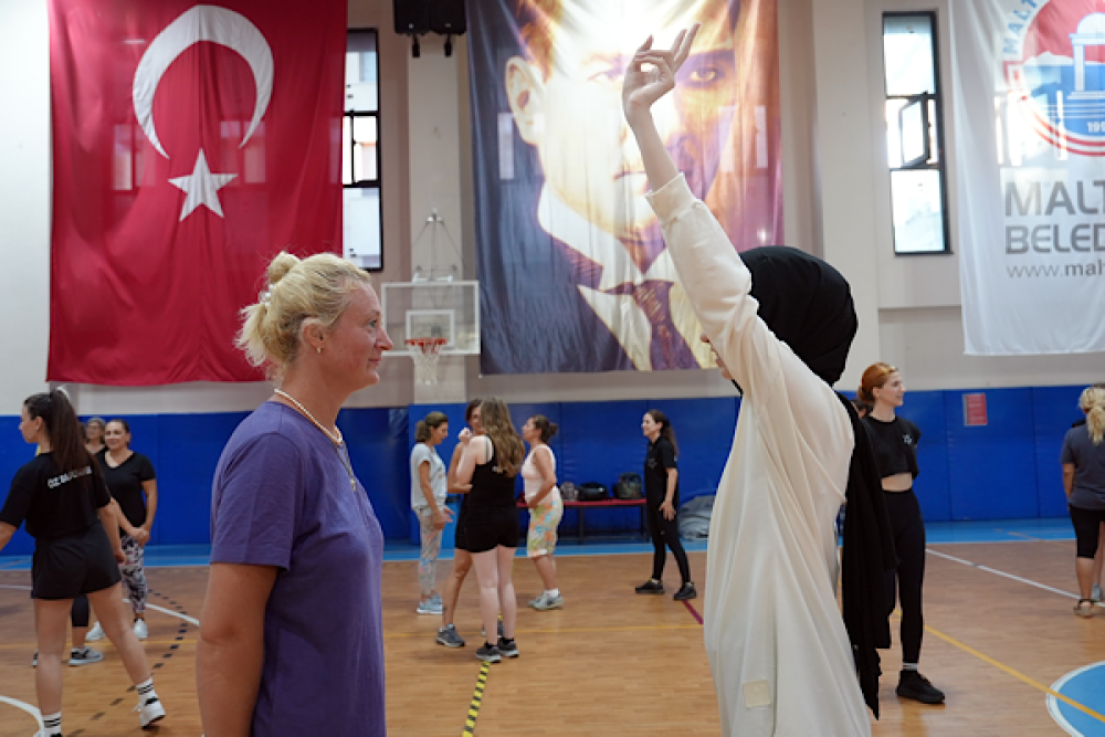Maltepe&rsquo;de kadınlara ''&Ouml;z Savunma Eğitimleri'' verildi