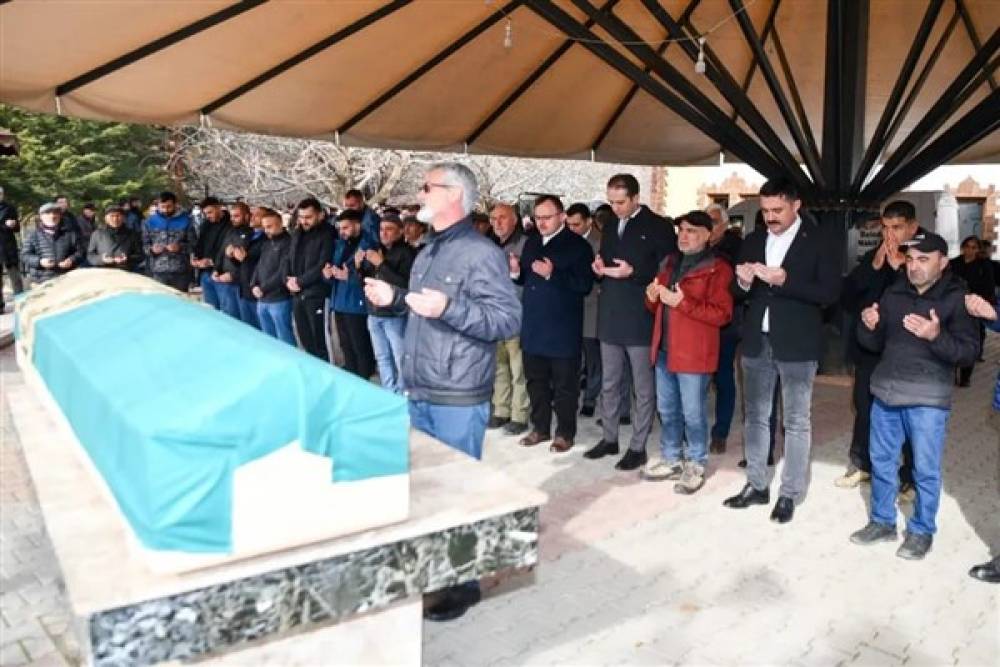 Tunceli Valisi Tekbıyıkoğlu, cenaze törenine katıldı