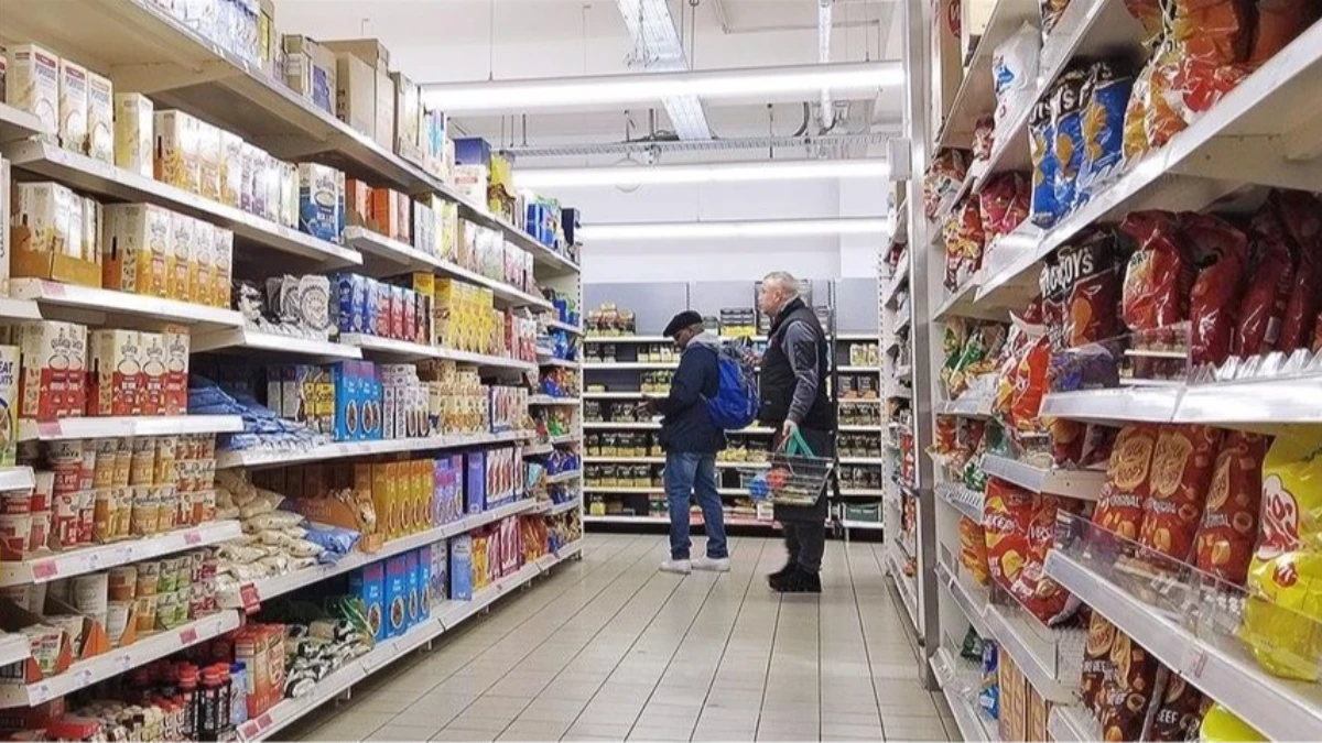 İngiltere&rsquo;de enflasyon martta y&uuml;zde 3,3&rsquo;e &ccedil;ıktı! Akaryakıt fiyatları etkili oldu