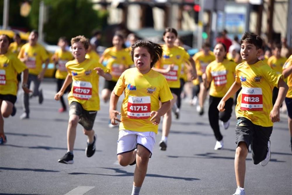 Büyükşehirden minik atletlere özel çocuk maratonu