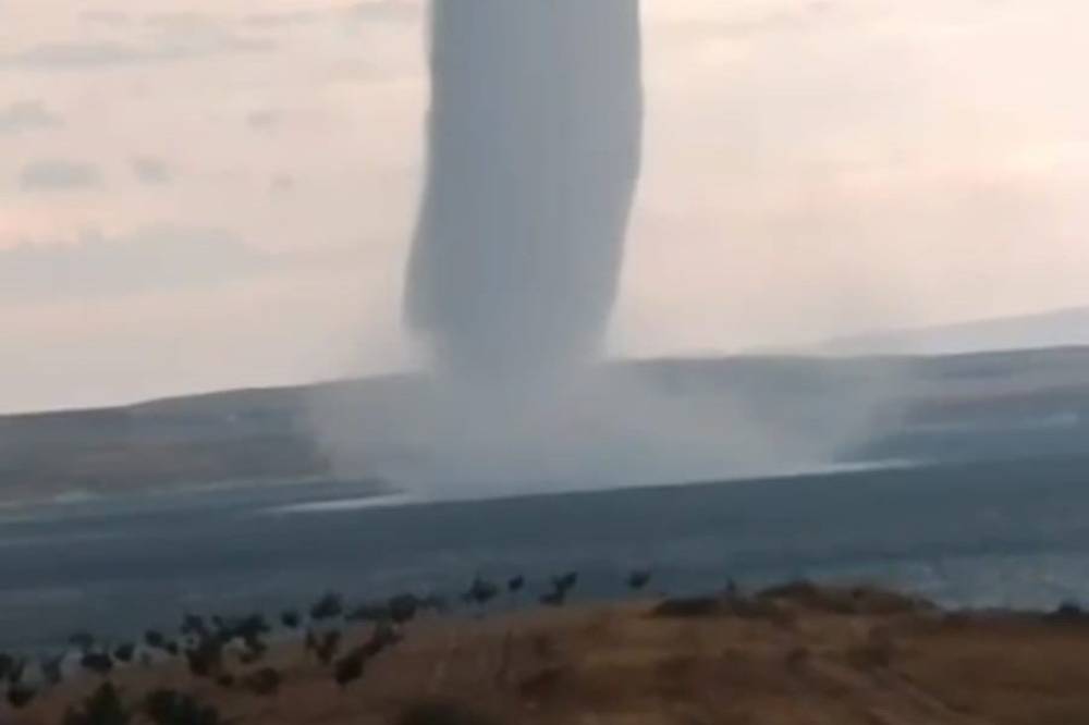 Fırat Nehri üzerinde hortum paniği yaşandı