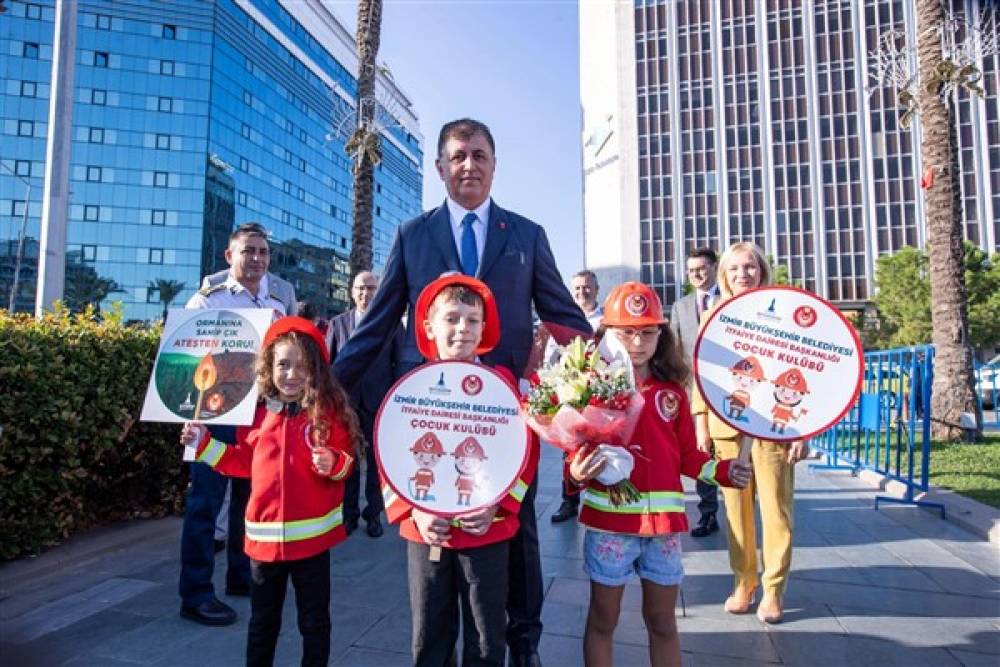 Başkan Tugay: İzmir İtfaiyesi İzmir’in gururudur