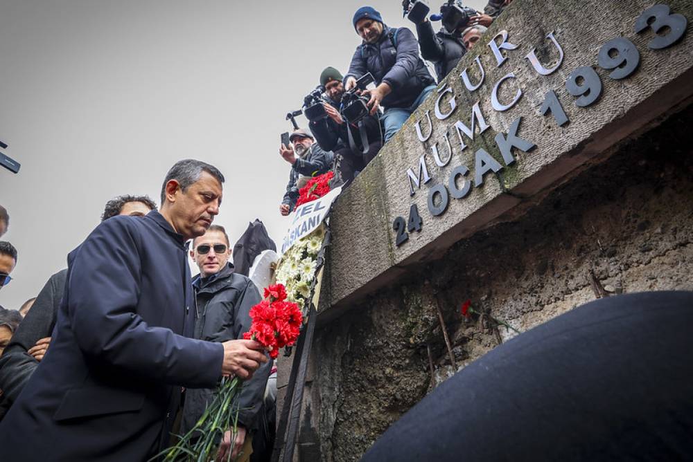 CHP Genel Başkanı Özel, gazeteci Uğur Mumcu'nun anma törenine katıldı