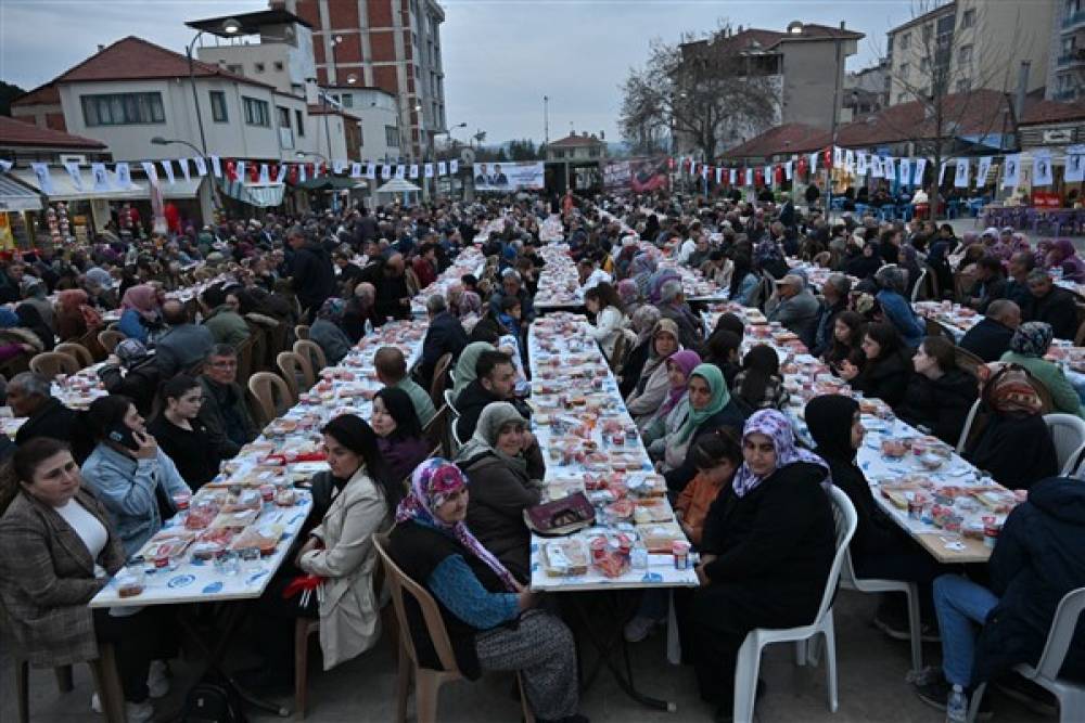 Büyükşehir, Ramazan’ın bereketini Köprübaşı’nda paylaştı