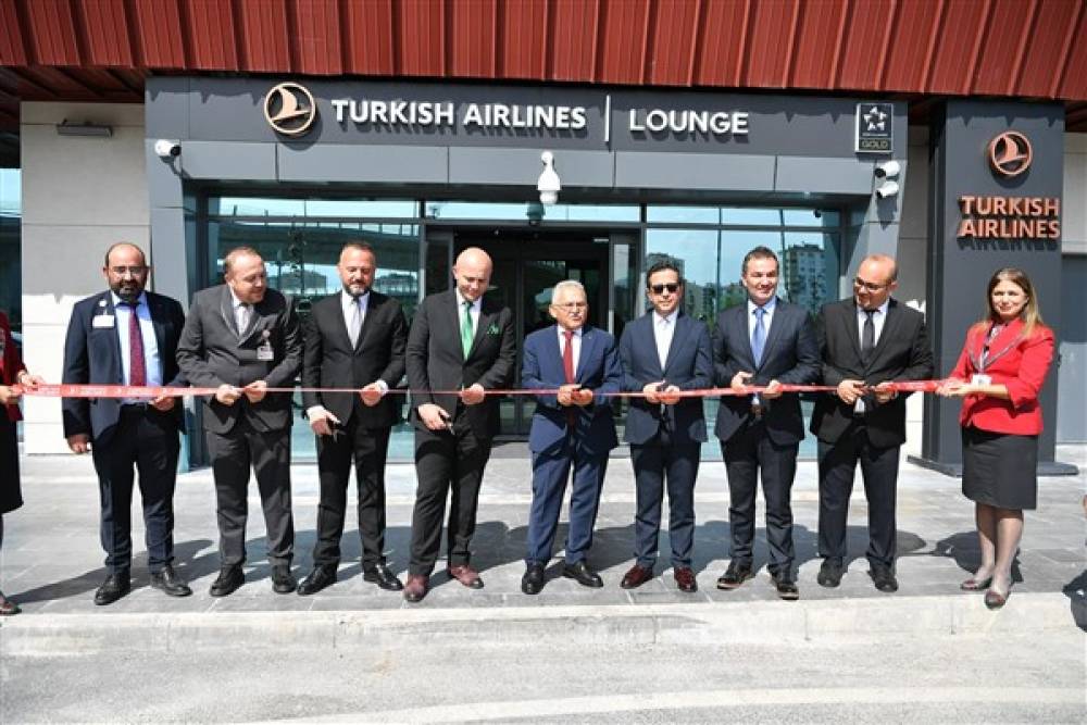 Büyükkılıç, Havalimanı Terminal Binası’nda yolcu salonunun açılışına katıldı