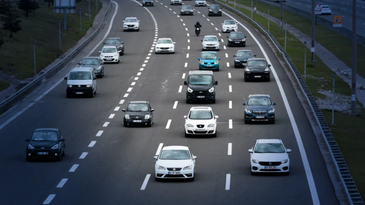 Kara yollarında akıllı ulaşım yaygınlaşıyor: Trafik g&uuml;venliği i&ccedil;in dijital ağlar kuruluyor
